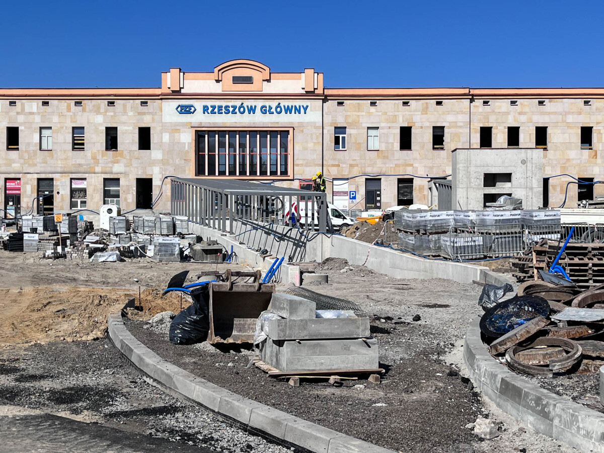 Budowa Rzeszowskiego Centrum Komunikacyjnego zbliża się do końca [wrzesień 2023]